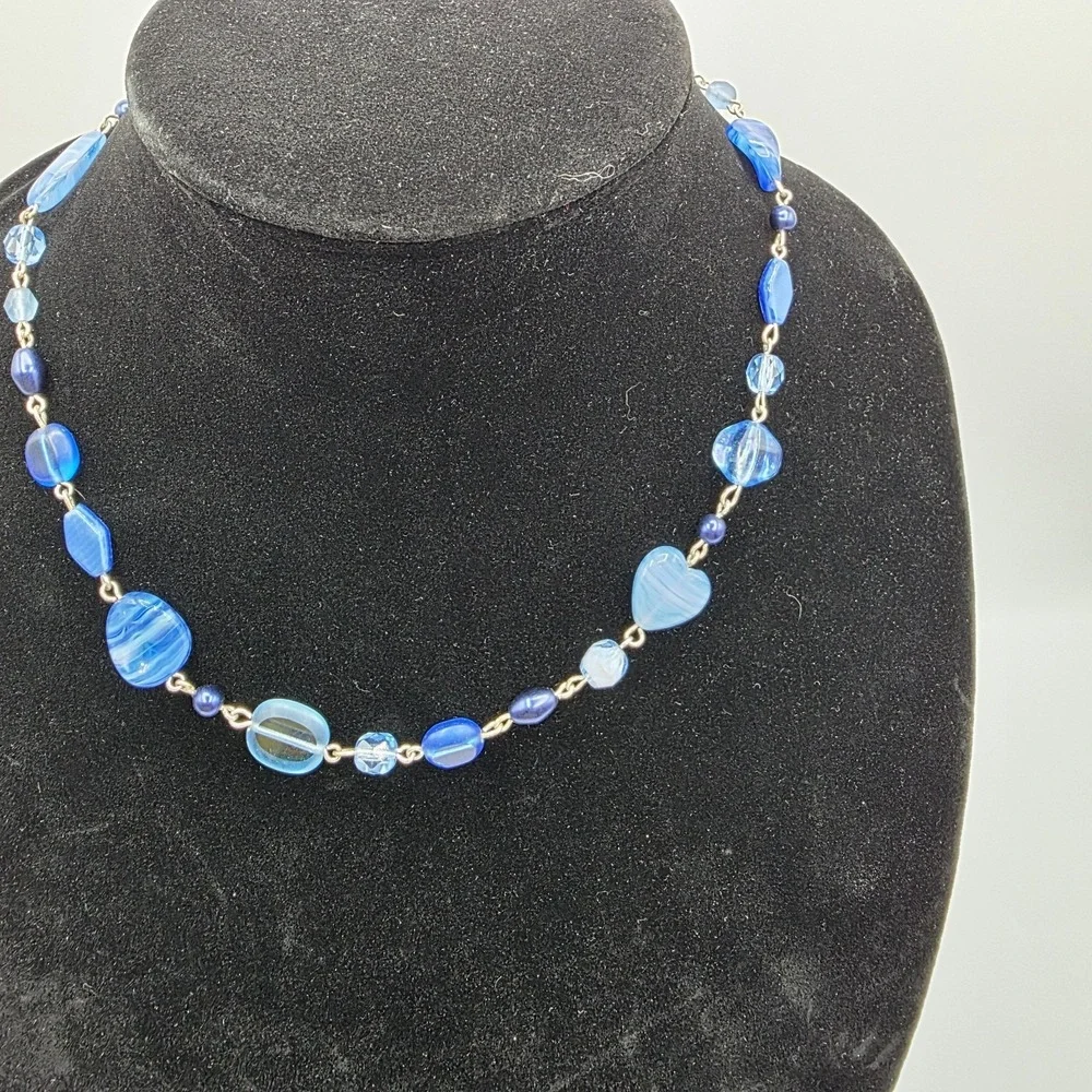 Vintage Womens Czech Glass Beaded‎ Necklace Vibrant Blue Round Heart Bead 20
